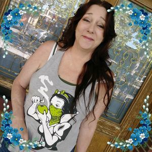 Meet your Posher, Carolyn